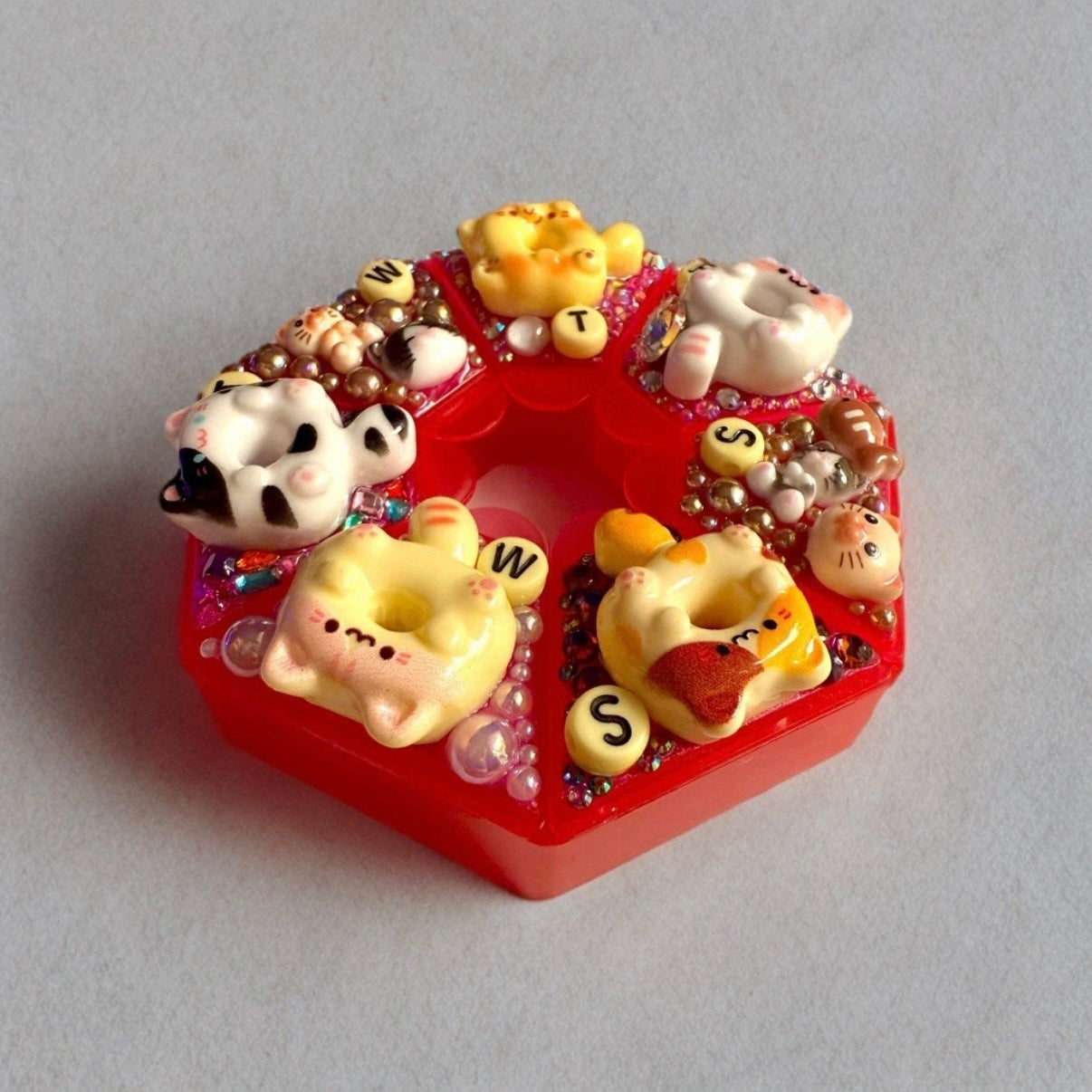 Decoden Pill Case Kitty Cats Junk Box, Handmade Rhinestones Kawaii Neko Storage