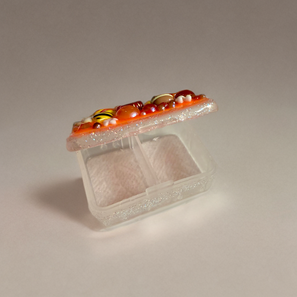 Decoden Mini Pill Case Box, Winnie The Pooh Theme, Kawaii Junk Style Handmade