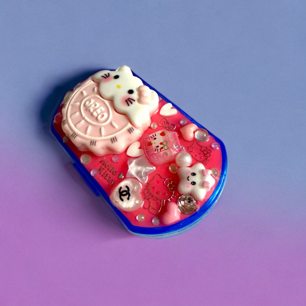Handmade Decoden Mini Pill Box Hello Kitty Cookie, Junk Case Style For Trinkets